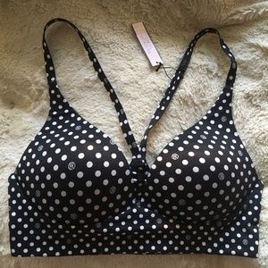 NWT Victoria's Secret Lightly Lined Plunge Bra